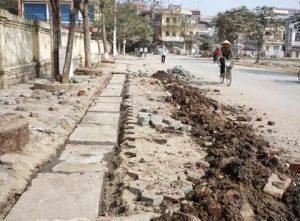 Hình ảnh tương tự khi chúng ta nhìn vào mặt tiền những ngôi nhà khắp Hà Nội